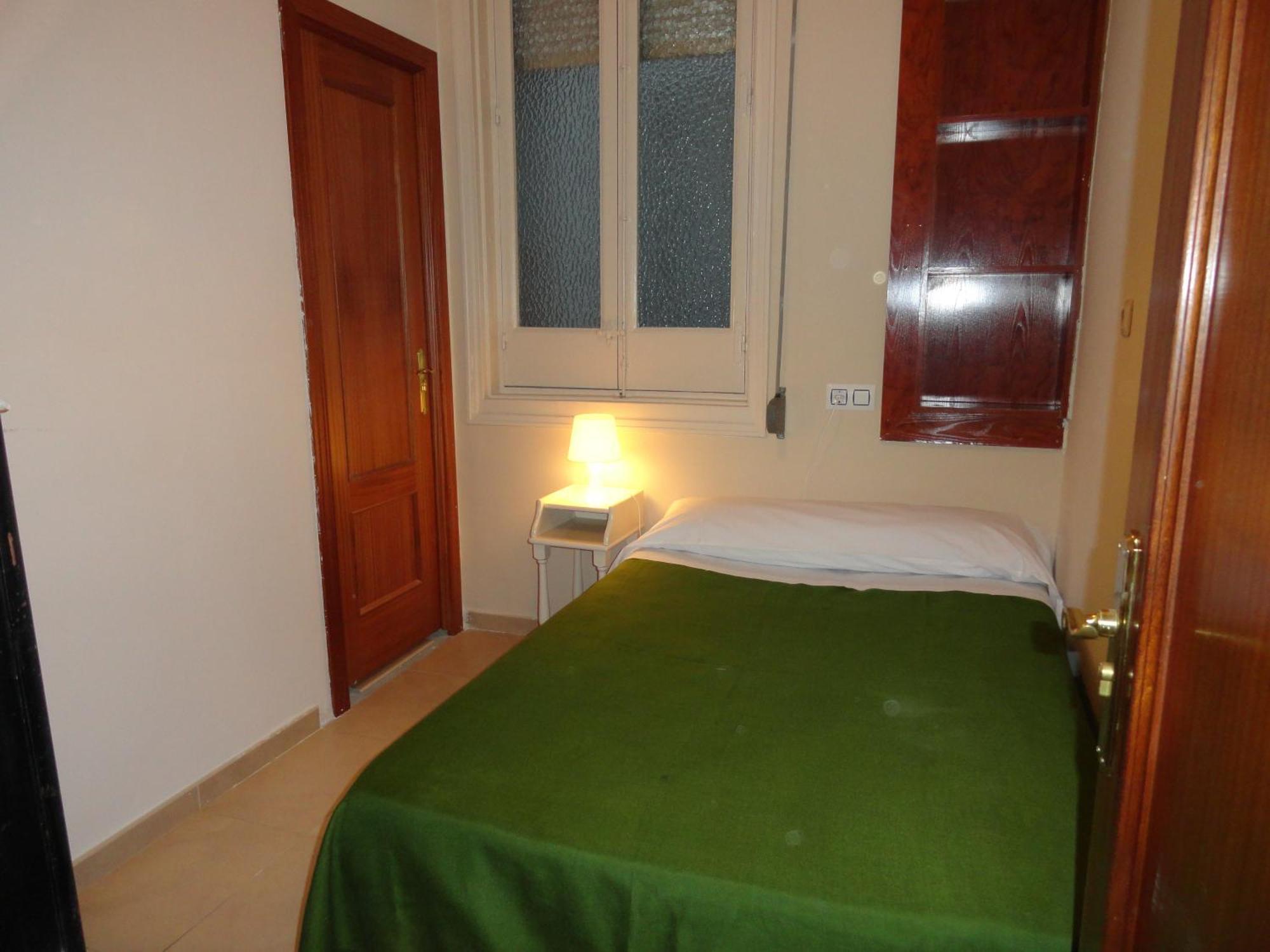 Hostal Alistana Madrid Bagian luar foto
