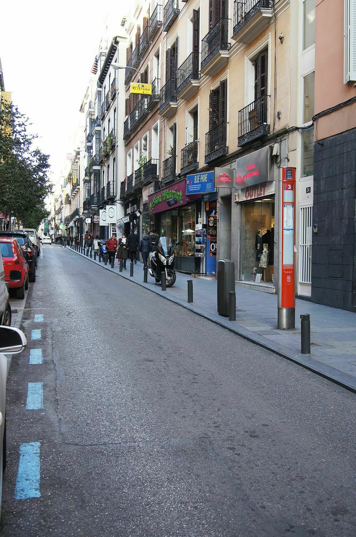 Hostal Alistana Madrid Bagian luar foto